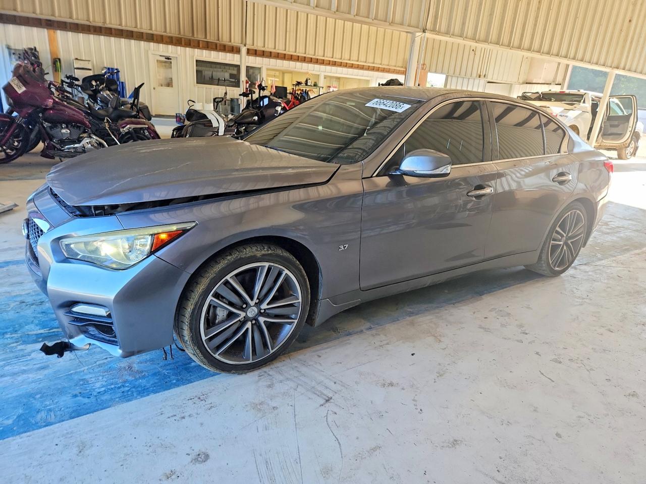 2015 INFINITI Q50