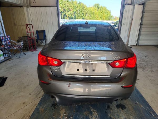 2015 INFINITI Q50