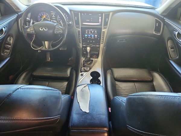 2015 INFINITI Q50
