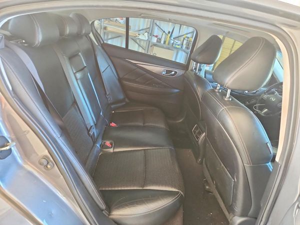 2015 INFINITI Q50