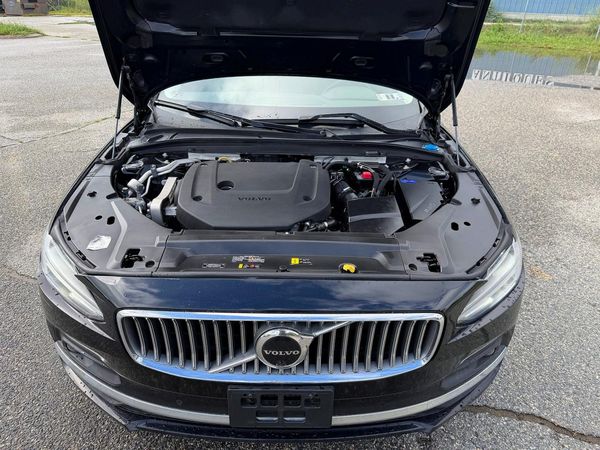 2023 VOLVO S90 Plus Bright with Climate
