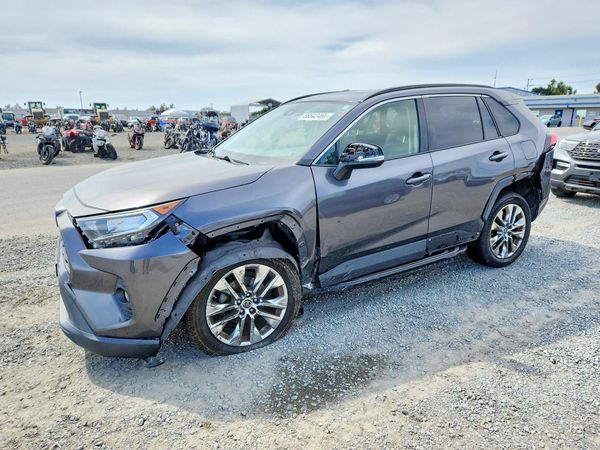 2019 TOYOTA RAV4 XLE Premium