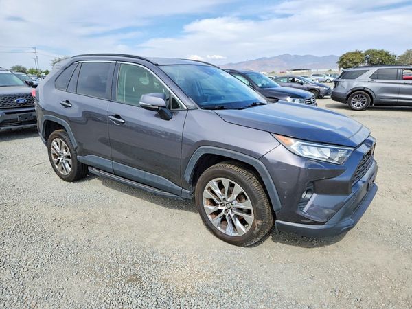 2019 TOYOTA RAV4 XLE Premium