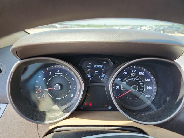 2013 HYUNDAI ELANTRA