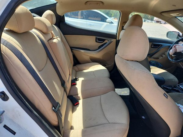 2013 HYUNDAI ELANTRA