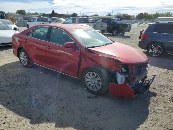 2013 TOYOTA CAMRY — Passenger 3/4