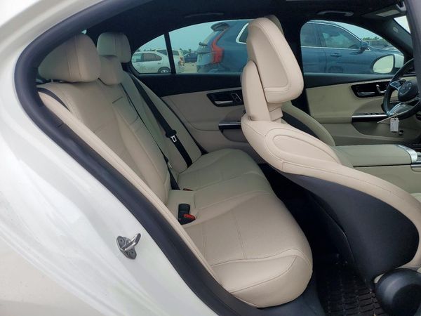 2023 MERCEDES-BENZ C C300