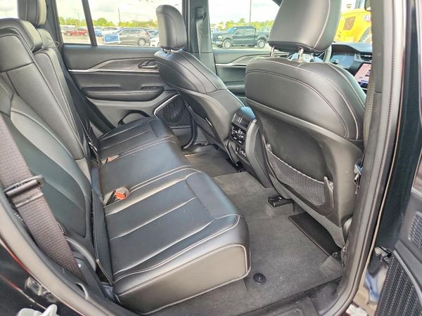 2024 JEEP GRAND CHEROKEE
