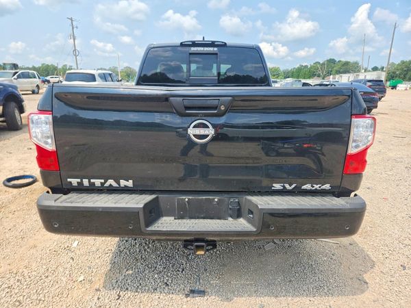 2024 NISSAN TITAN