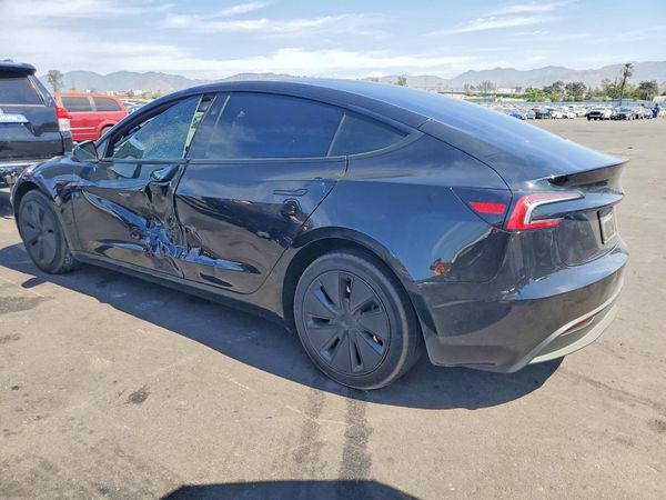 2026 TESLA MODEL 3