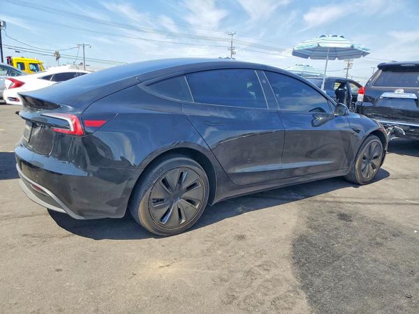 2026 TESLA MODEL 3