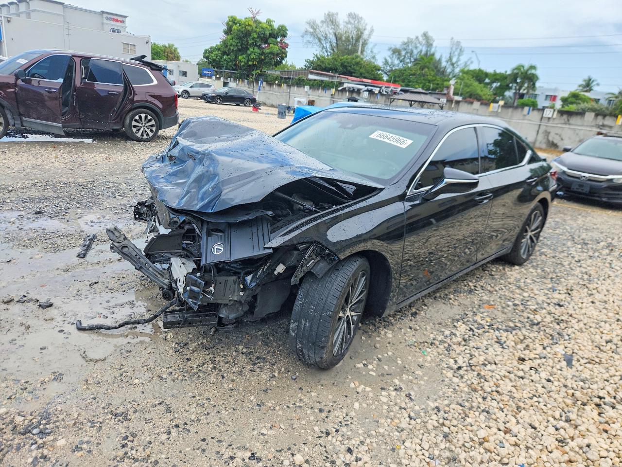 2025 LEXUS ES300 300h Premium — Front 3/4