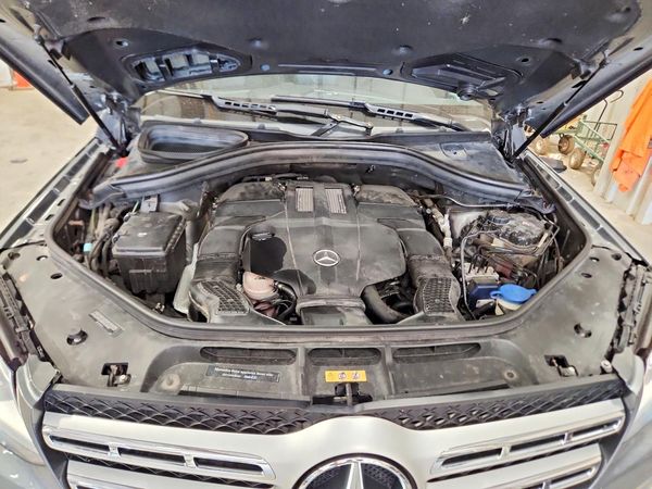 2017 MERCEDES-BENZ GLS GLS450-4M — Engine bay