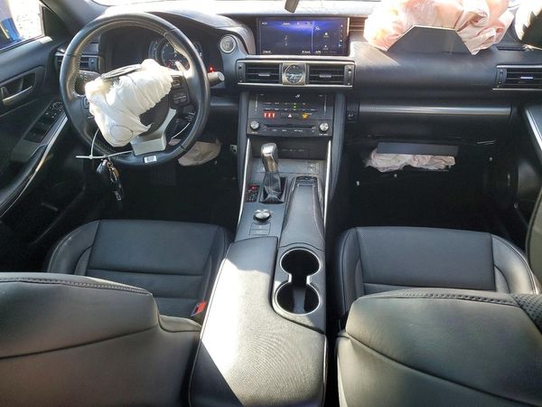 2018 LEXUS IS