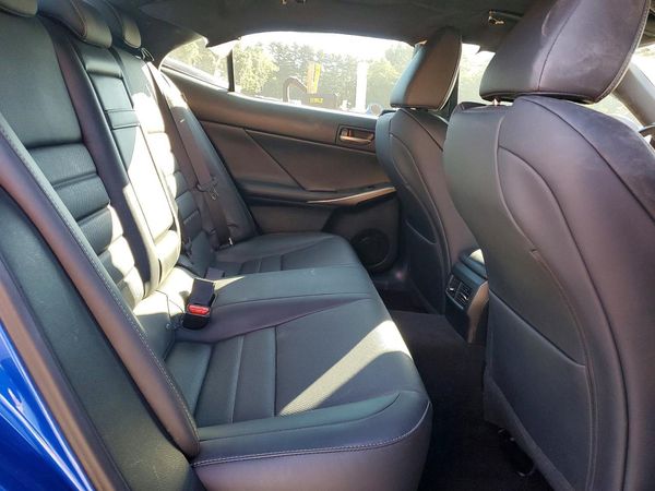 2018 LEXUS IS