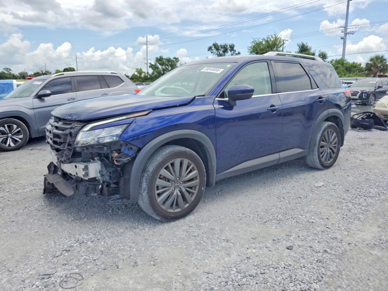 2024 NISSAN PATHFINDER SL