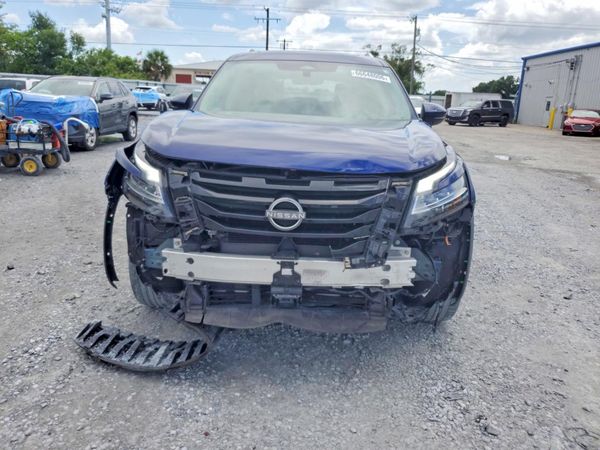 2024 NISSAN PATHFINDER SL