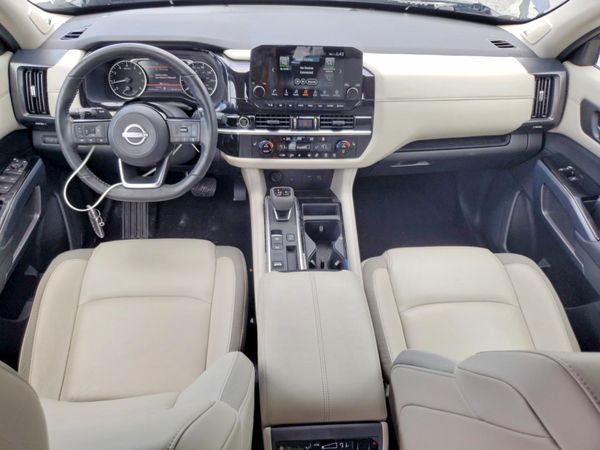 2024 NISSAN PATHFINDER SL