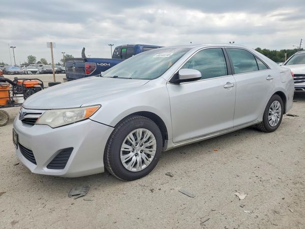 2013 TOYOTA CAMRY — Front 3/4