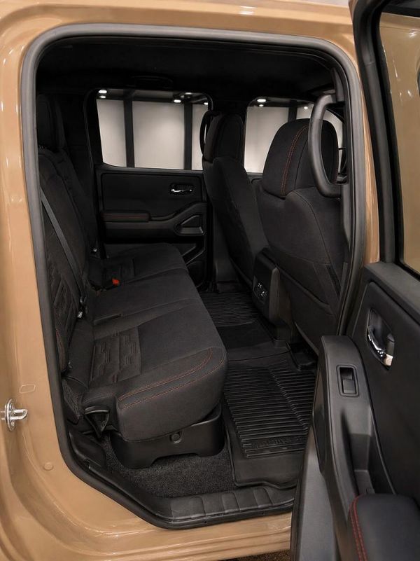 2024 NISSAN FRONTIER