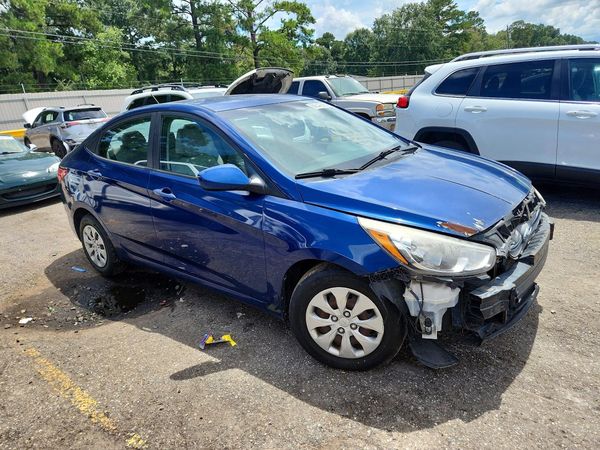 2017 HYUNDAI ACCENT SE Base