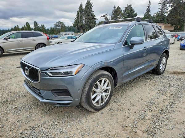 2018 VOLVO XC60 Momentum