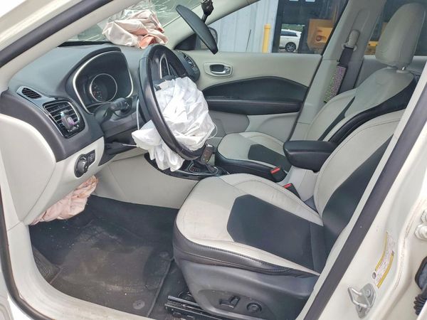 2020 JEEP COMPASS Limited — DENT