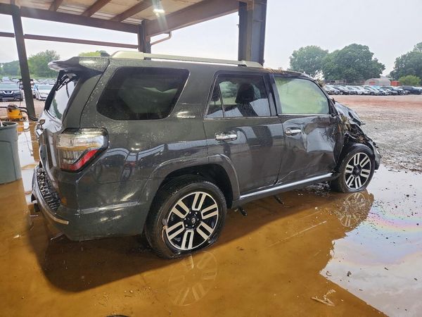 2024 TOYOTA 4RUNNER
