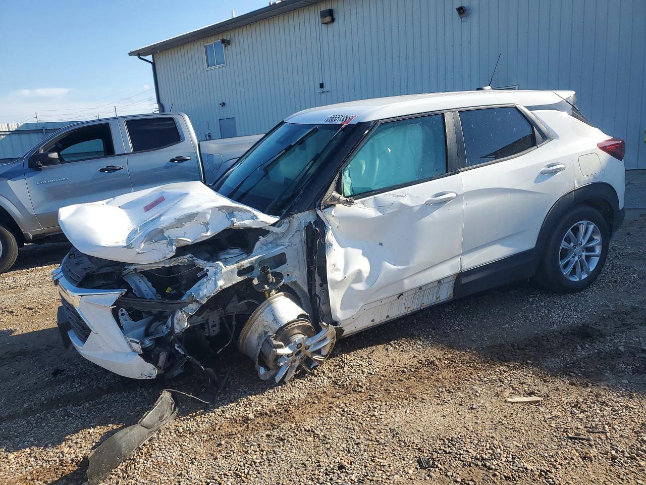 2024 CHEVROLET TRAILBLAZE LS — Front 3/4