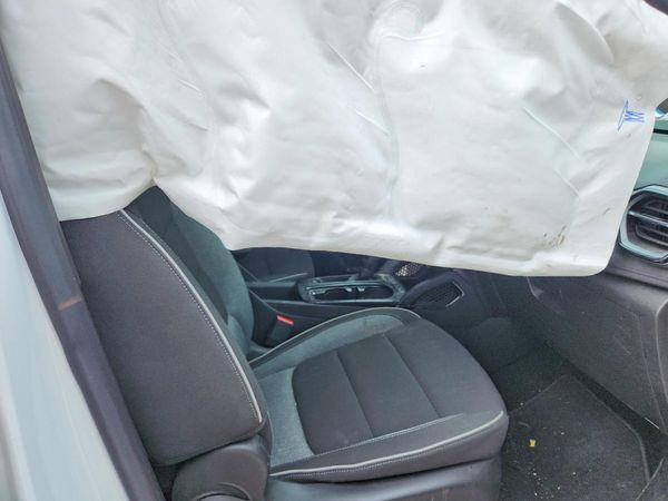 2024 CHEVROLET TRAILBLAZE LS — DENT