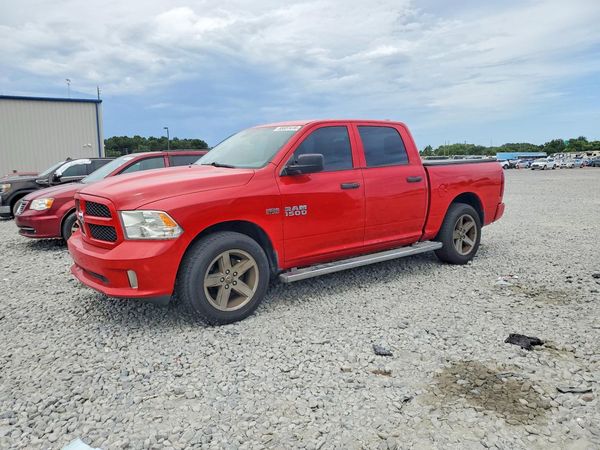 2015 RAM 1500 ST CREW CAB 4X2