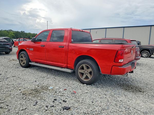 2015 RAM 1500 ST CREW CAB 4X2