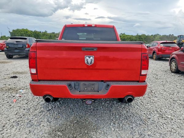 2015 RAM 1500 ST CREW CAB 4X2