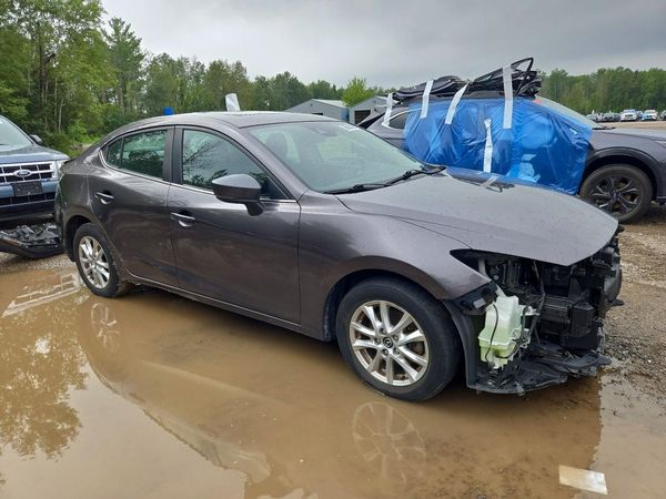 2018 MAZDA 3 Touring