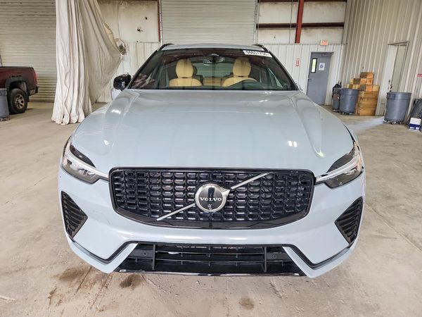 2024 VOLVO XC60 Ultimate Dark — DIRF