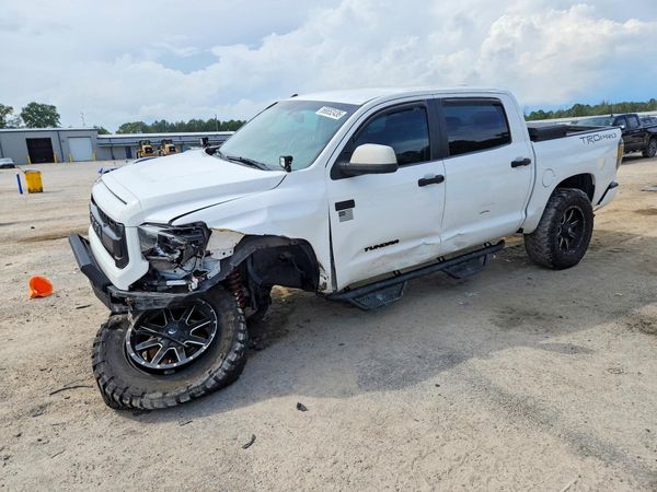 2016 TOYOTA TUNDRA