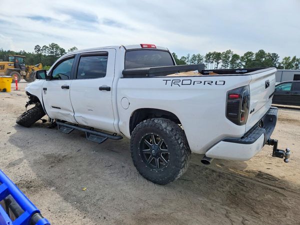 2016 TOYOTA TUNDRA