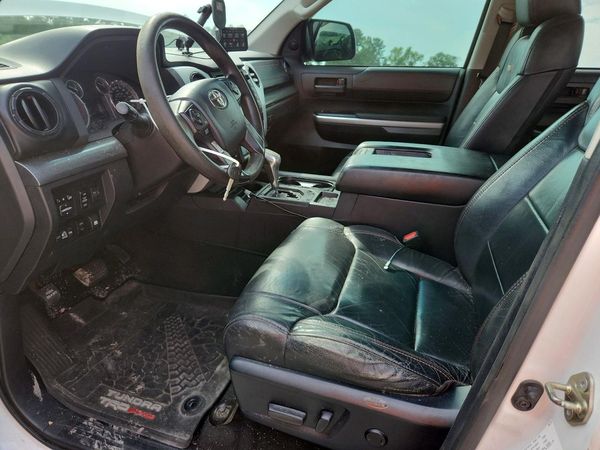 2016 TOYOTA TUNDRA