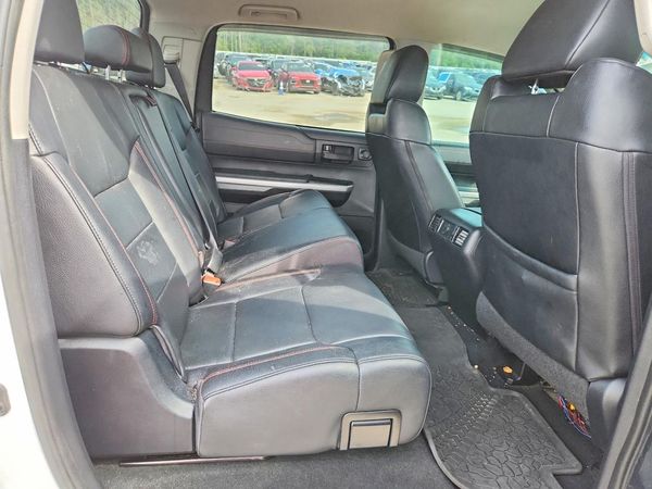 2016 TOYOTA TUNDRA
