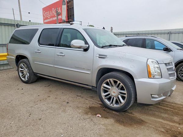2013 CADILLAC ESCALADE ESV Premium