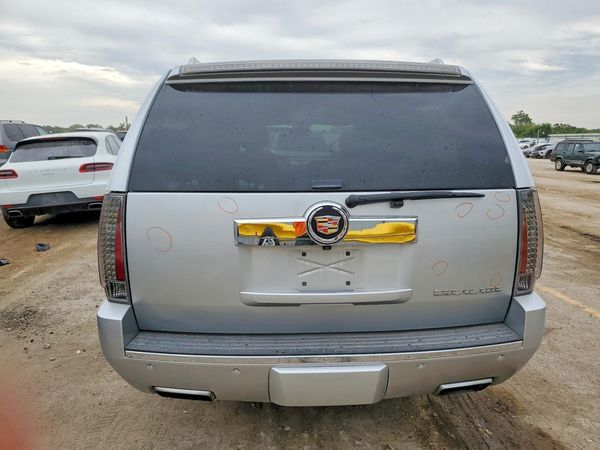2013 CADILLAC ESCALADE ESV Premium