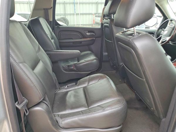 2013 CADILLAC ESCALADE ESV Premium