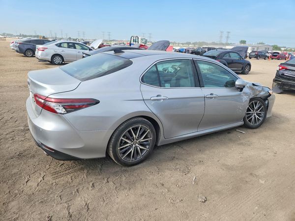 2023 TOYOTA CAMRY XLE