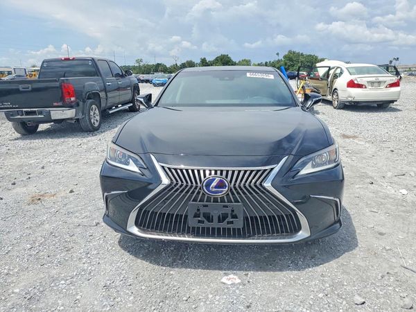 2020 LEXUS ES300 300h Premium — DIRF
