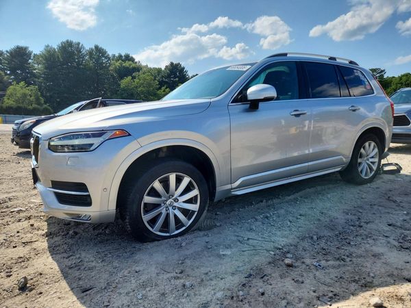 2018 VOLVO XC90 Momentum