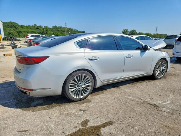 2018 KIA CADENZA