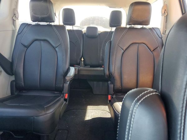 2021 CHRYSLER VOYAGER LXI