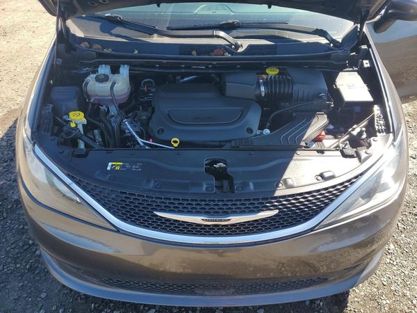 2021 CHRYSLER VOYAGER LXI