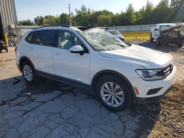 2018 VOLKSWAGEN TIGUAN SE, SEL