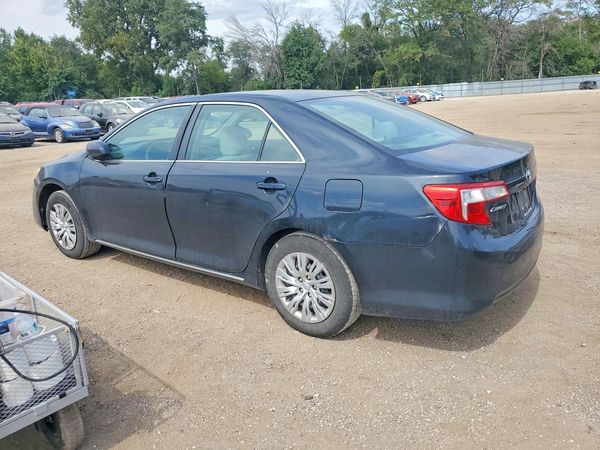 2014 TOYOTA CAMRY